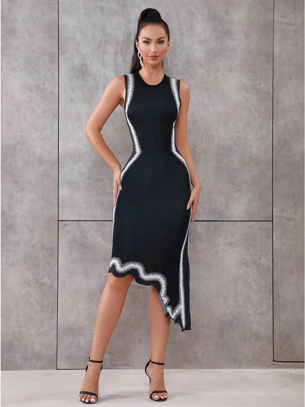 Riva Wellenförmiges Kleid