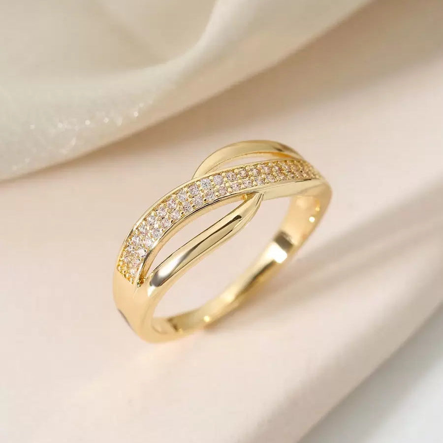 Classic Gold Zirconia Ring