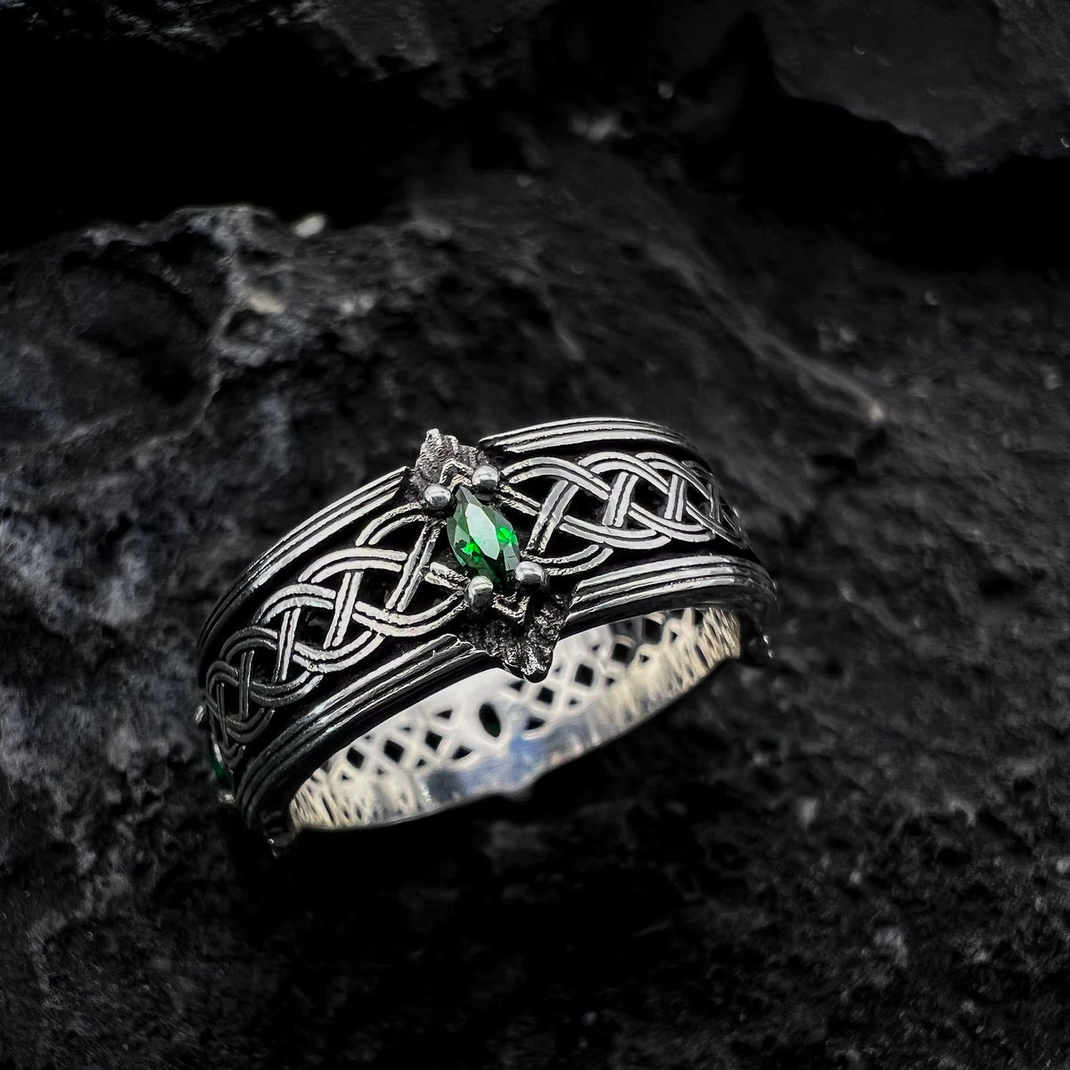 Handcrafted Silver Green Celtic Ring