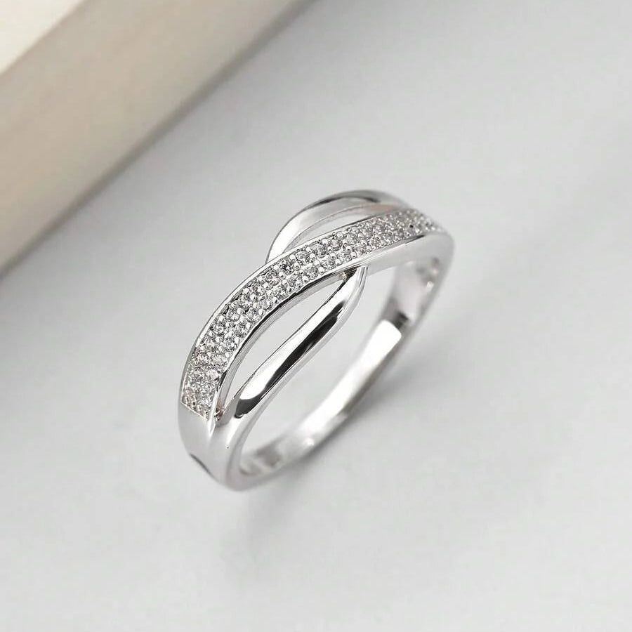 Classic Gold Zirconia Ring