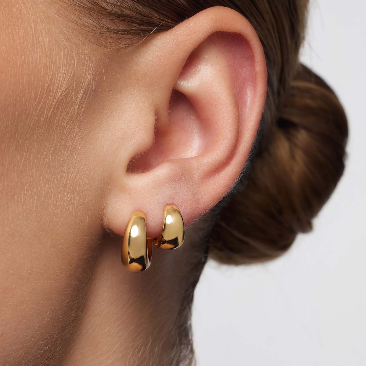 Rue Elegant Golden Mini Hoops