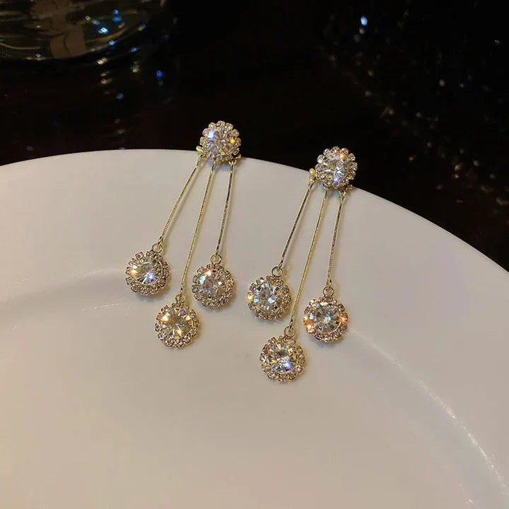 Tertia Honoria Shimmering Earrings