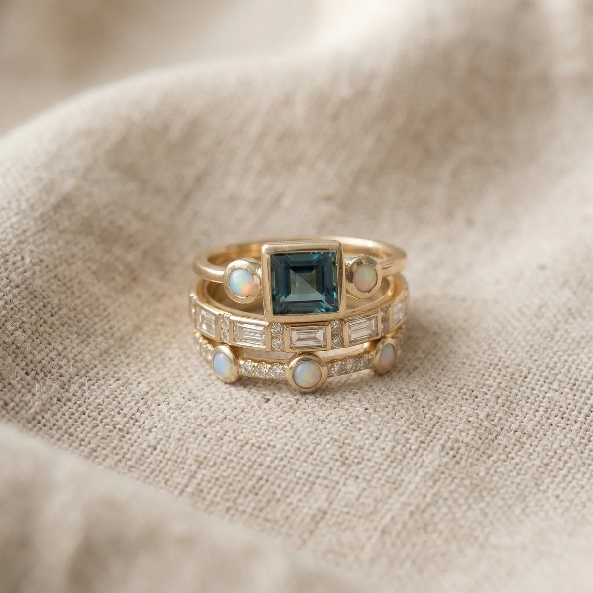 Sophisticated Crystal Ring Set