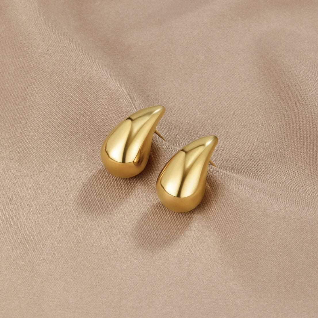 Vintage Gold Teardrop Earrings