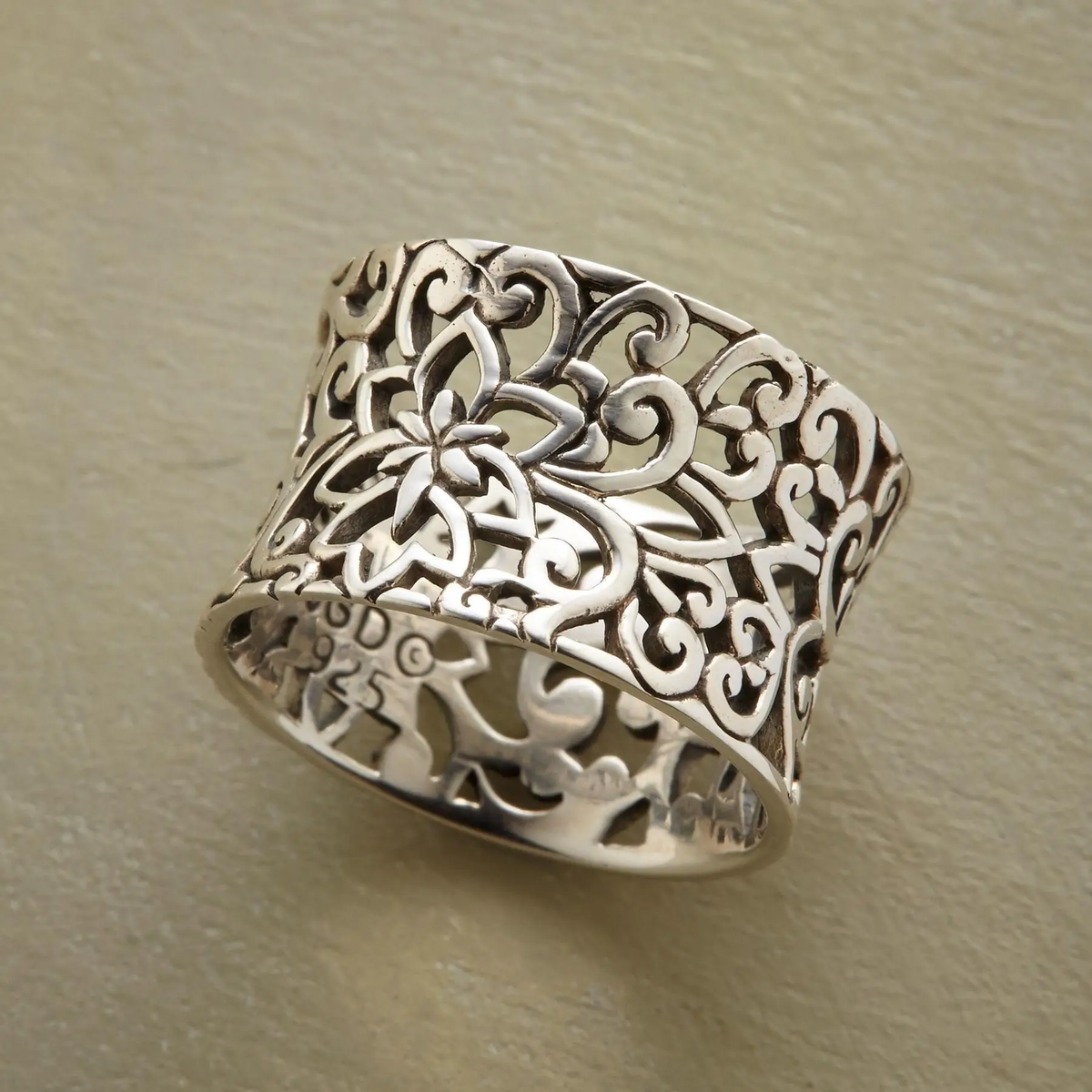 Vintage Hollow Silver Ring