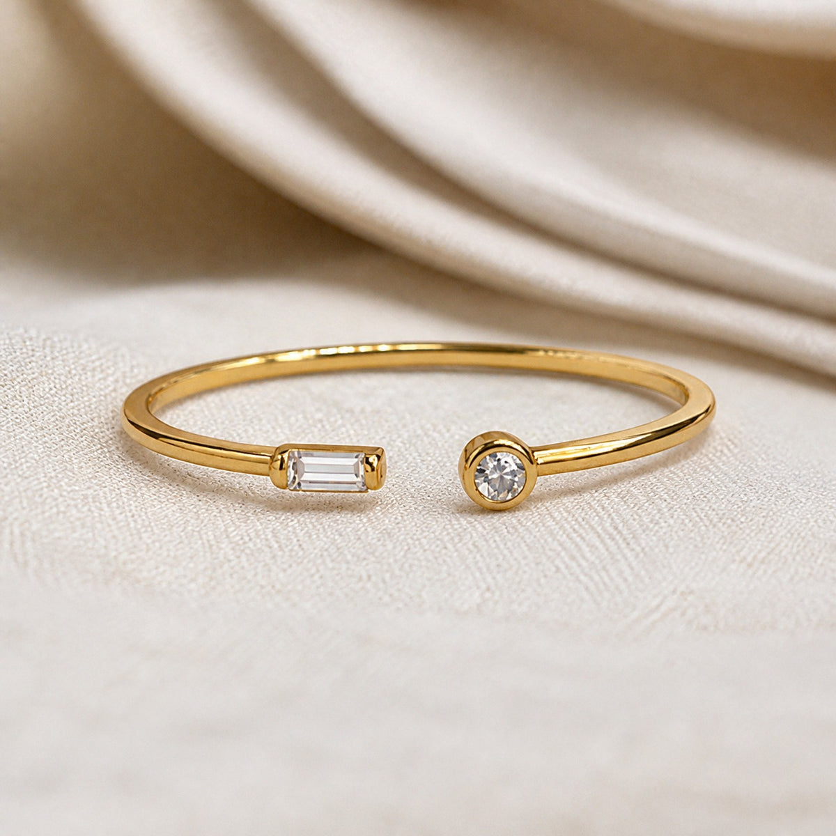 Astra Gold Band Ring